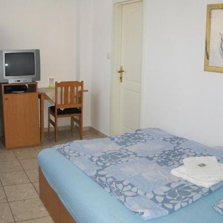 Nadix Panzio Bed and Breakfast Debrecen Camera foto